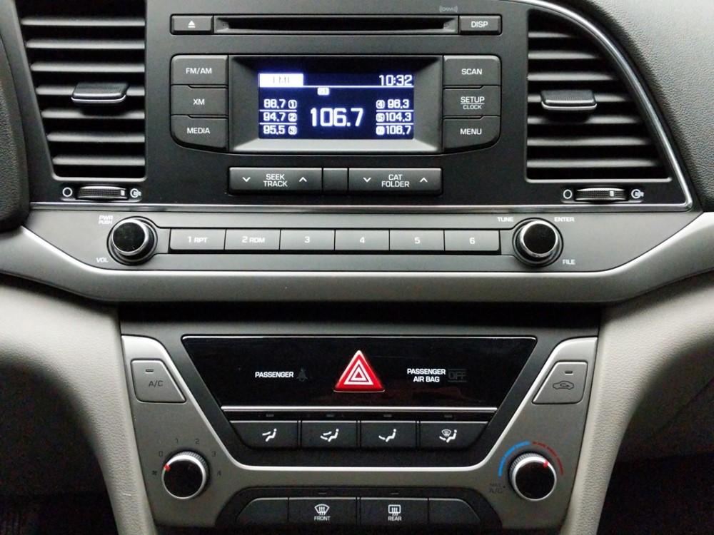 2017 Hyundai Elantra - Stereo Package