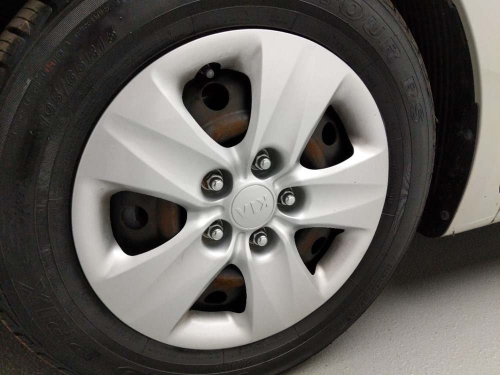 2015 Kia Forte - Wheel