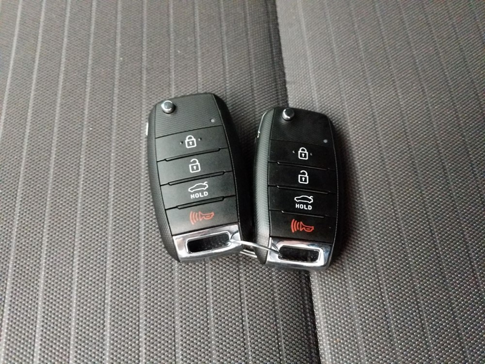 2017 Kia Forte - Keys