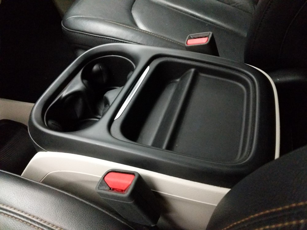 2018 Chrysler Pacifica - Center Console/Cup Holders