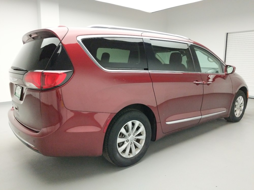 2018 Chrysler Pacifica - Passenger Rear Side
