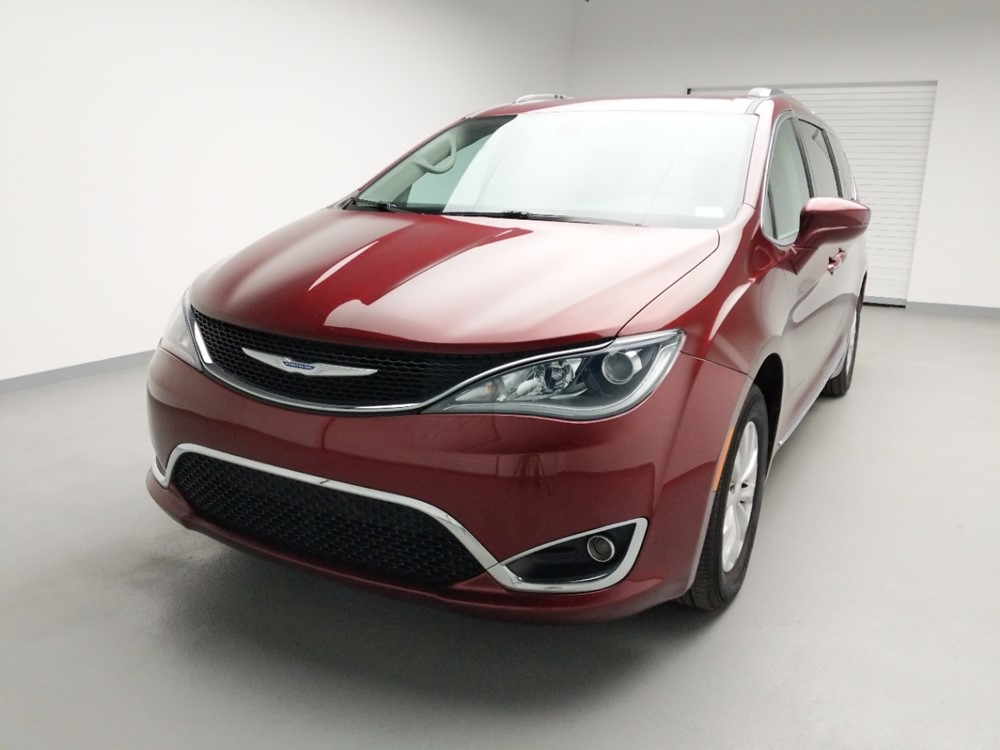 2018 Chrysler Pacifica - Driver Front Hood