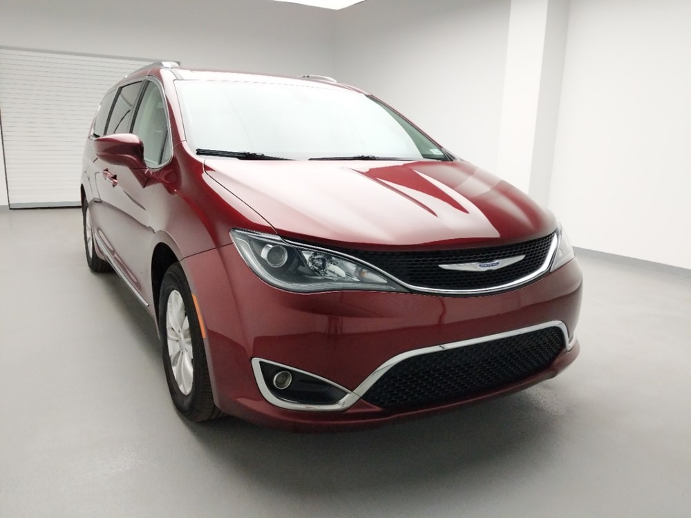 2018 Chrysler Pacifica - Passenger Front Hood