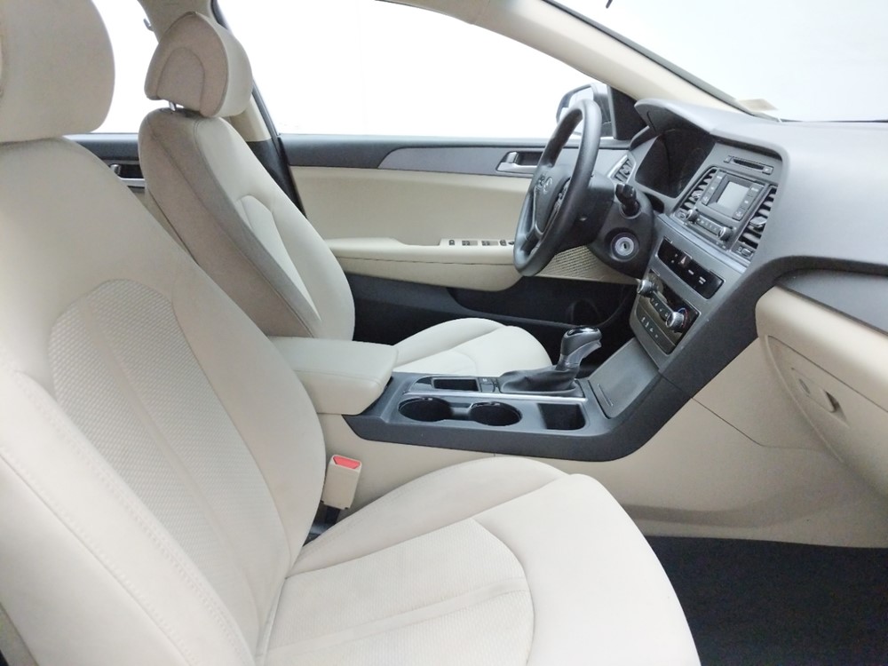 2016 Hyundai Sonata - Passenger Front Seat