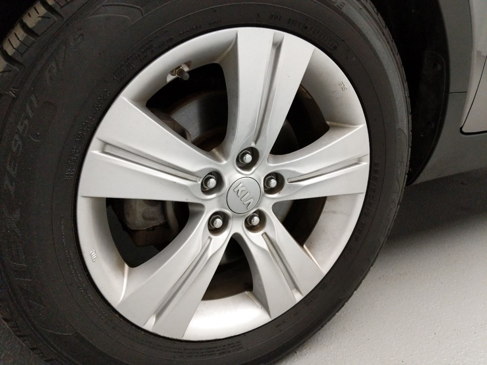 2012 Kia Sportage - Wheel