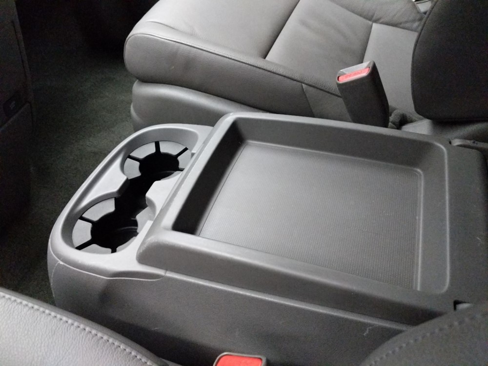 2016 Honda Odyssey - Center Console/Cup Holders