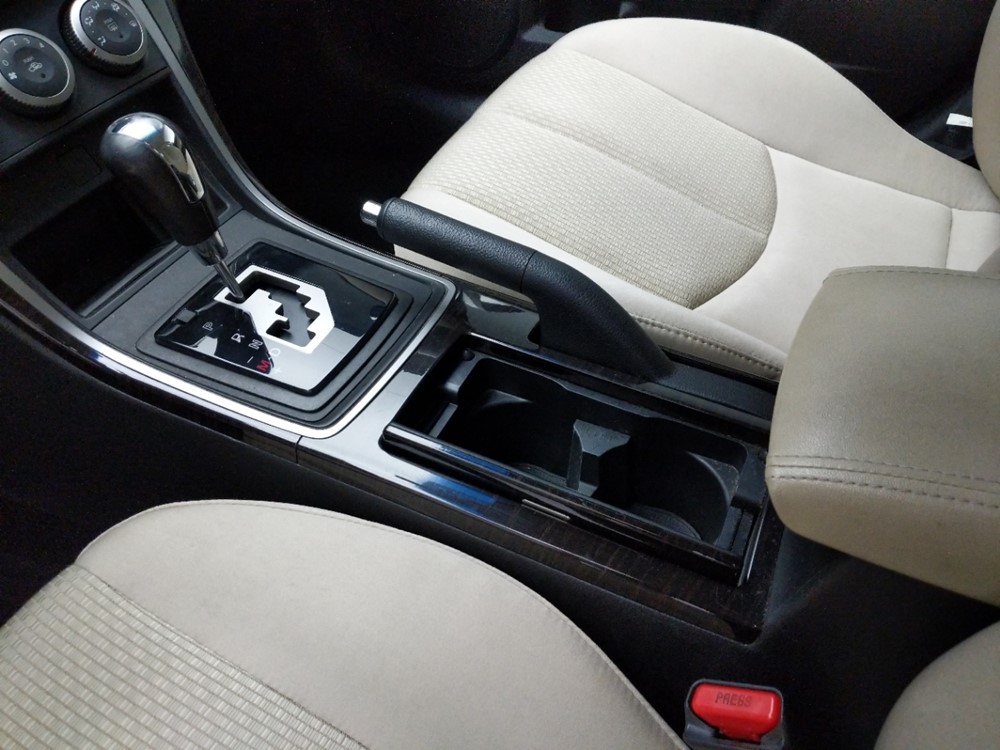 2012 Mazda Mazda6 - Center Console/Cup Holders