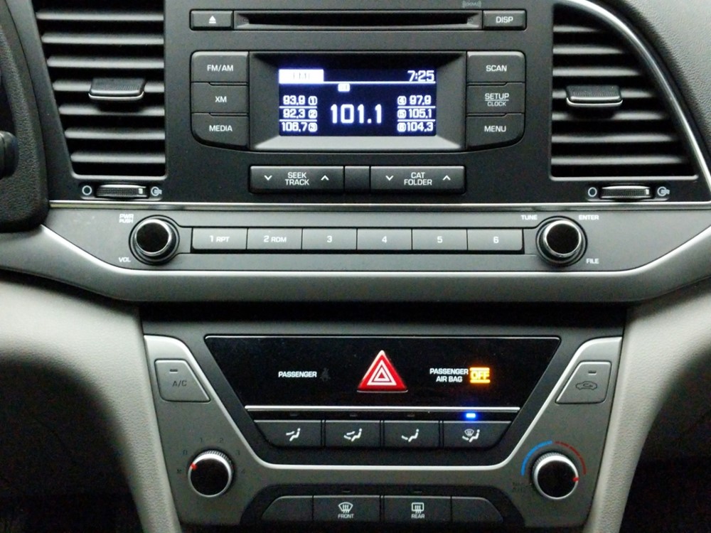 2017 Hyundai Elantra - Stereo Package