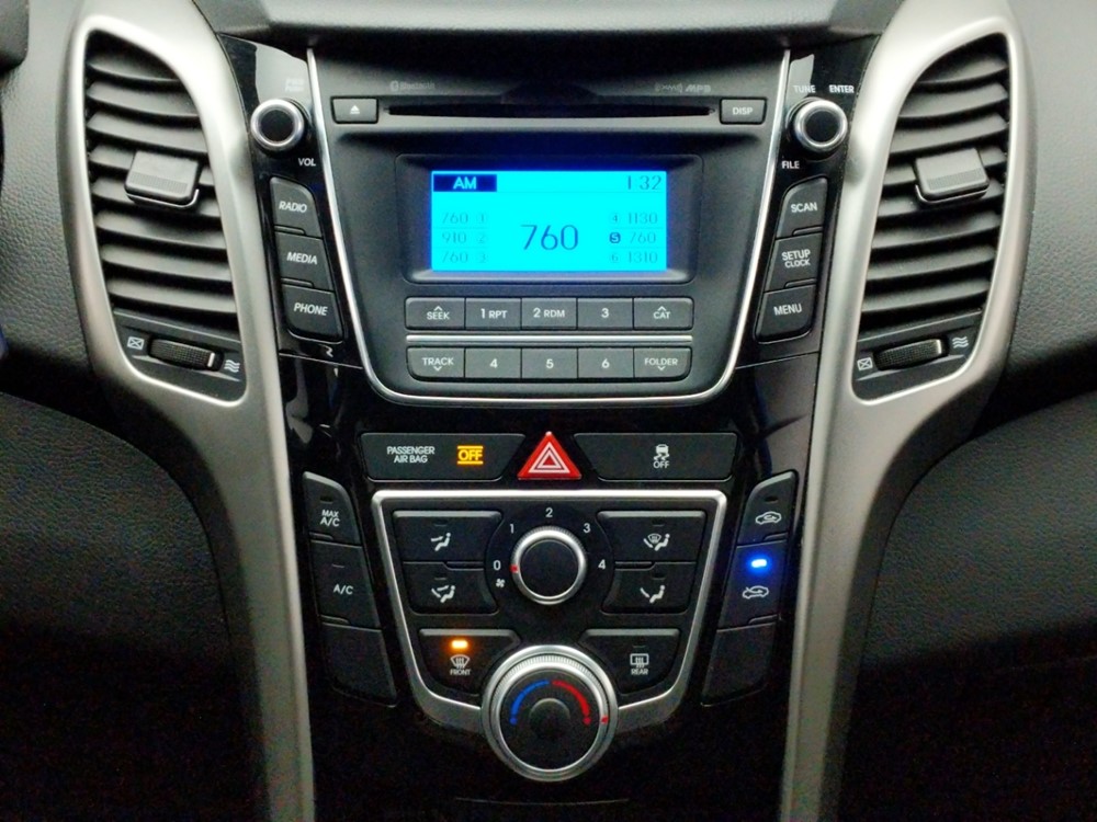 2017 Hyundai Elantra - Stereo Package
