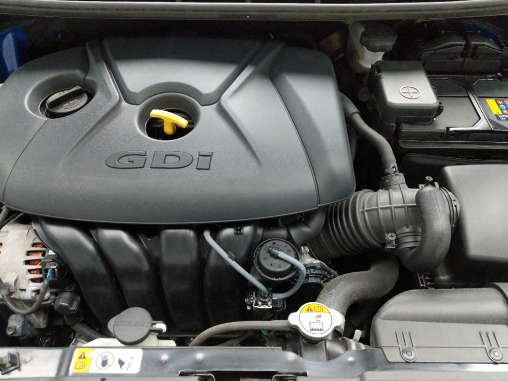 2017 Hyundai Elantra - Engine