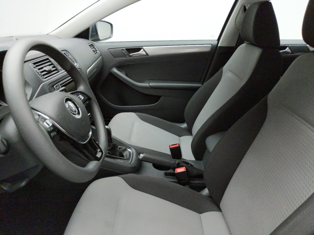 2017 Volkswagen Jetta - Driver Front Seat