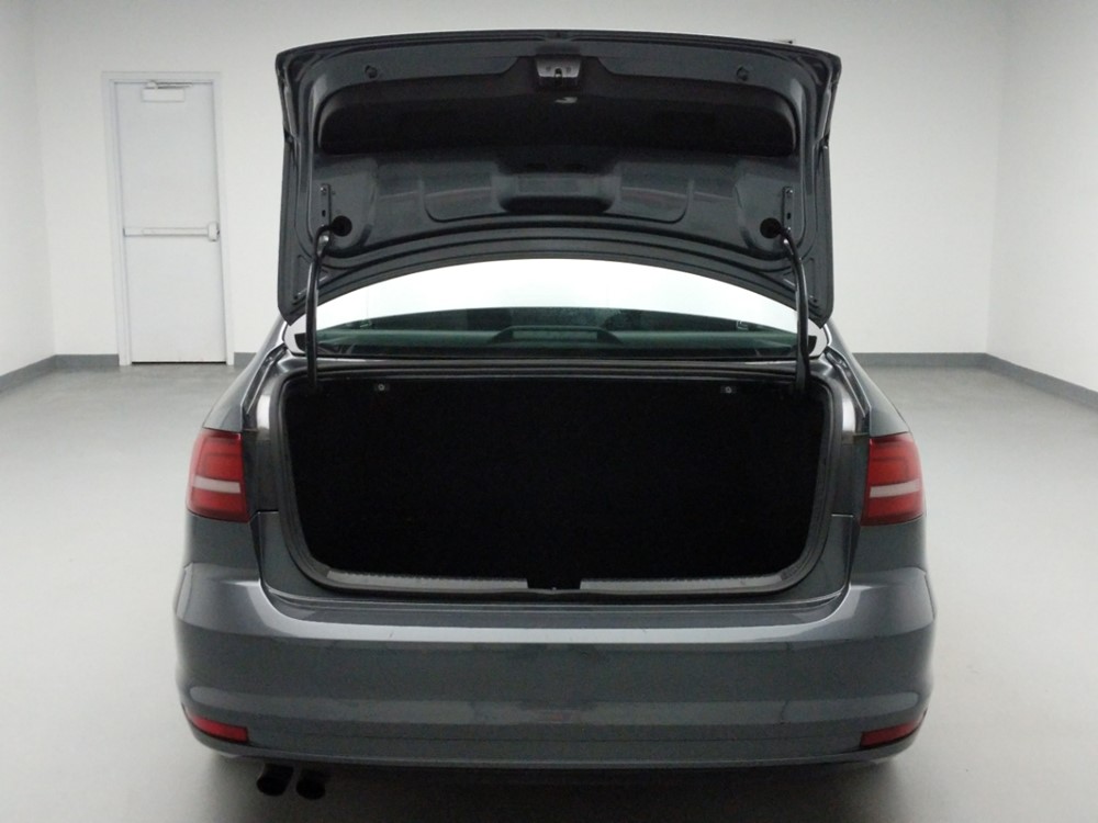 2017 Volkswagen Jetta - Trunk