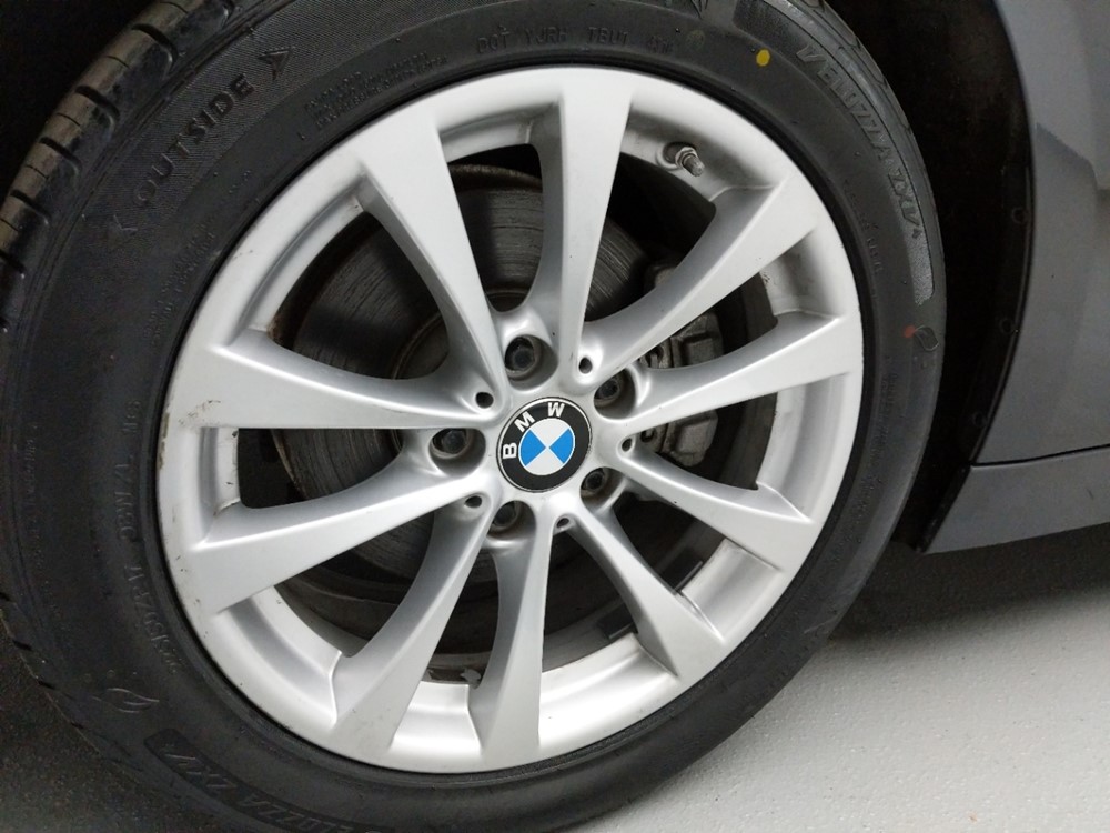 2016 BMW 320i - Wheel