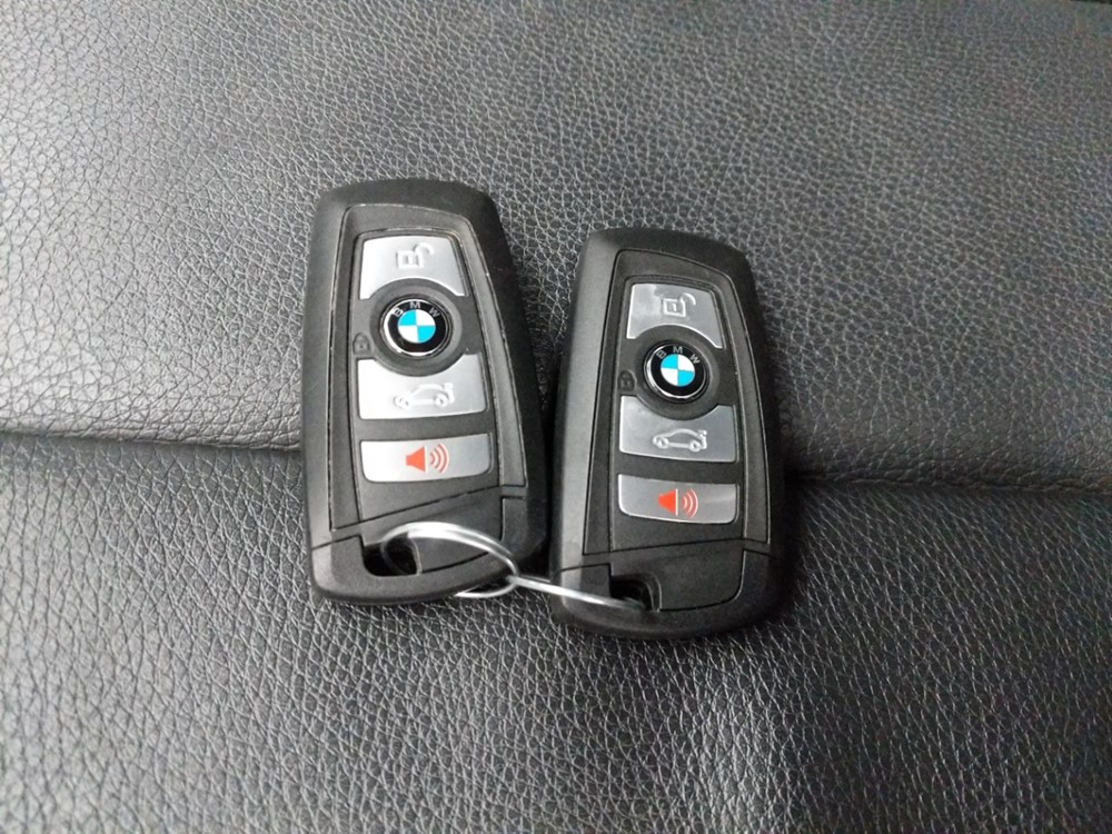 2016 BMW 320i - Keys