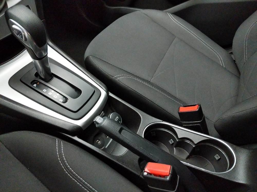 2017 Ford Fiesta - Center Console/Cup Holders