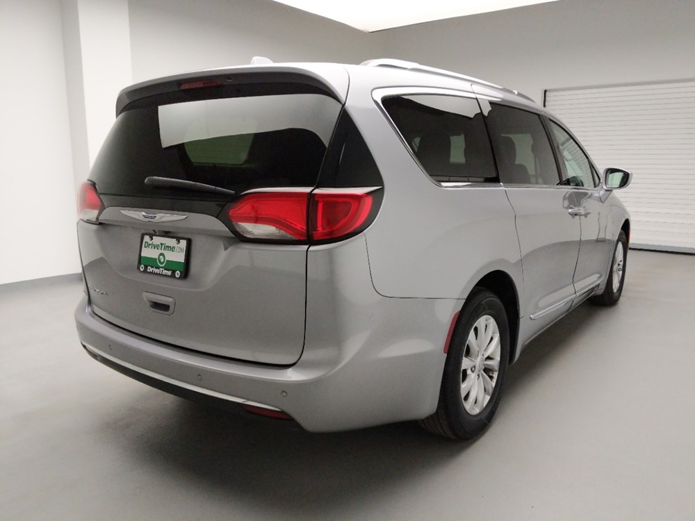 2018 Chrysler Pacifica - Passenger Rear Bumper