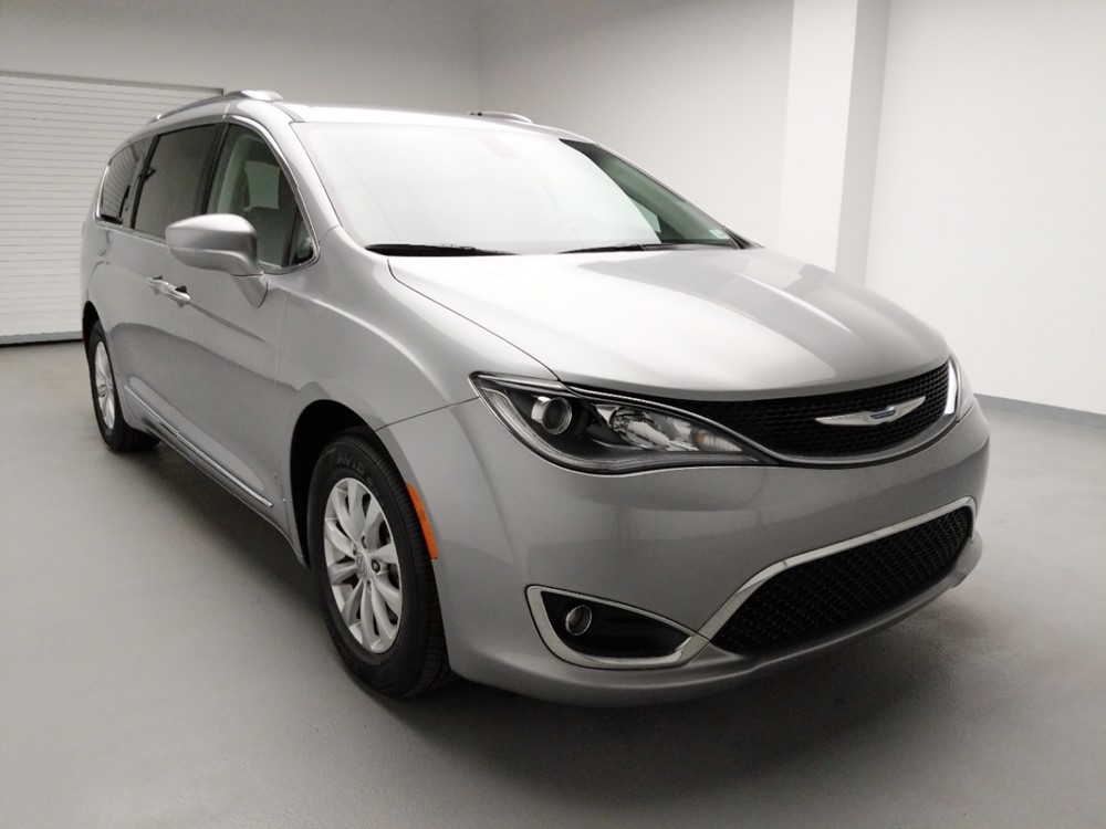 2018 Chrysler Pacifica - Passenger Front Bumper