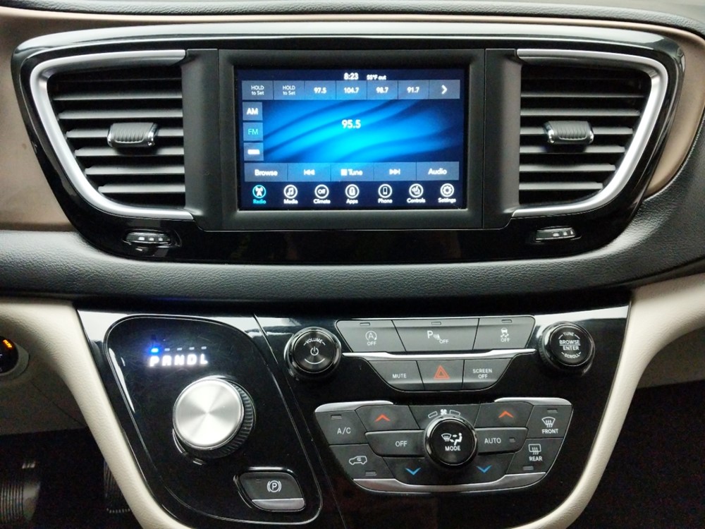2018 Chrysler Pacifica - Stereo Package
