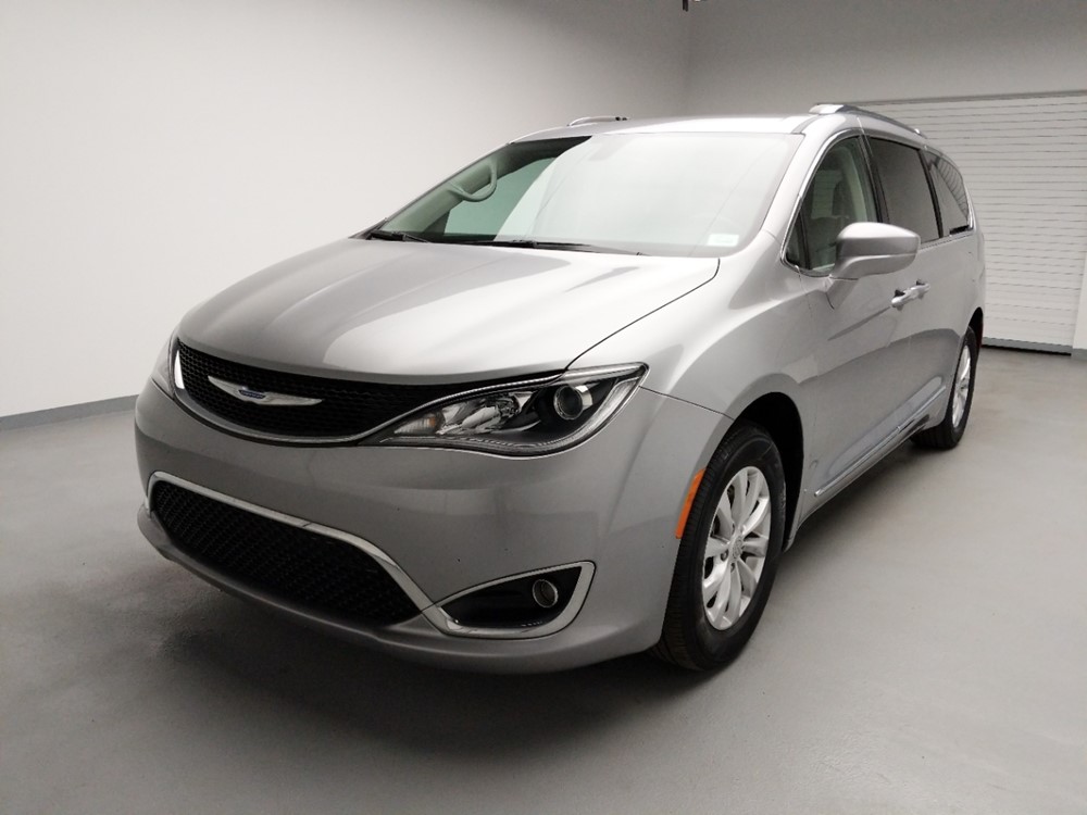 2018 Chrysler Pacifica - Driver Front Bumper