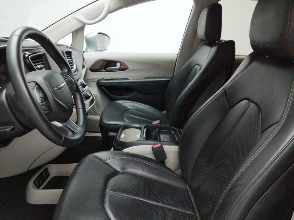 2018 Chrysler Pacifica - Driver Front Seat