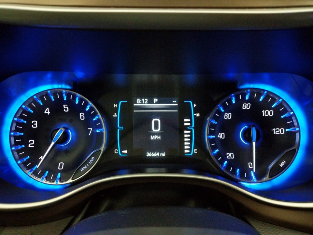 2018 Chrysler Pacifica - Odometer Close Up