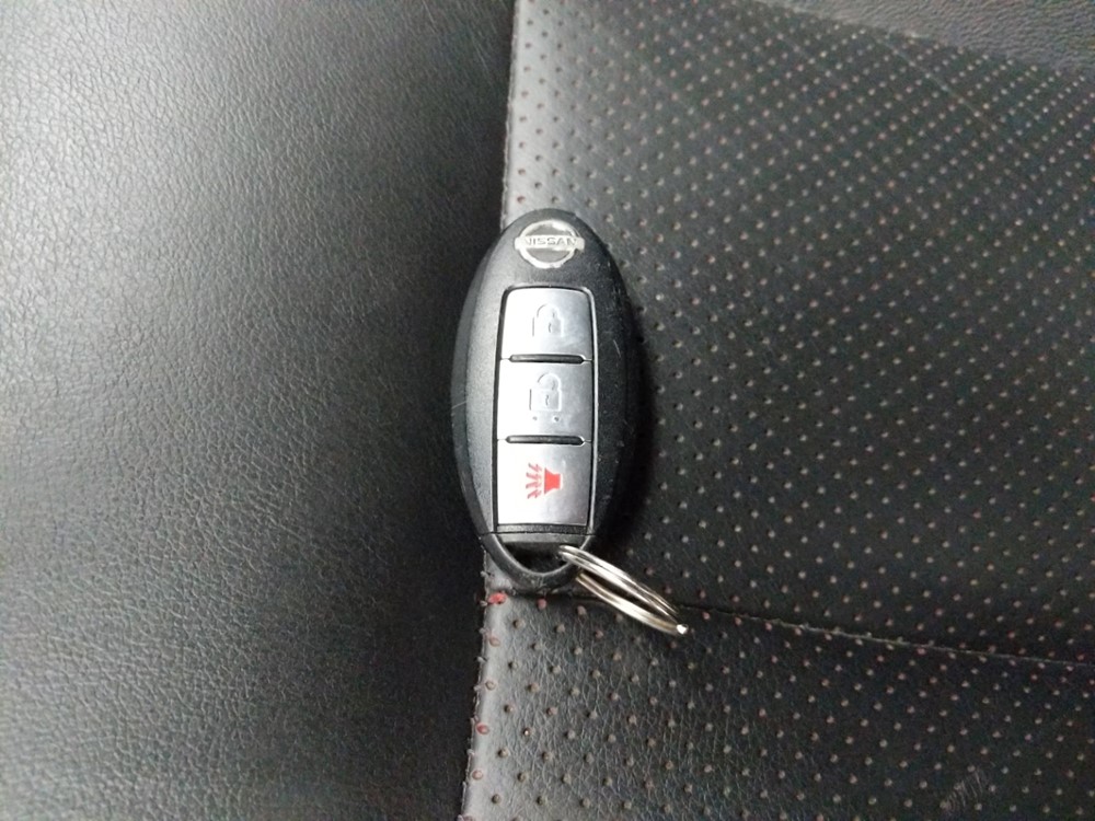 2012 Nissan JUKE - Keys