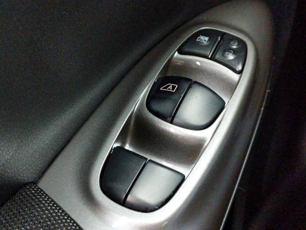 2012 Nissan JUKE - Driver Power Windows/Lock Control