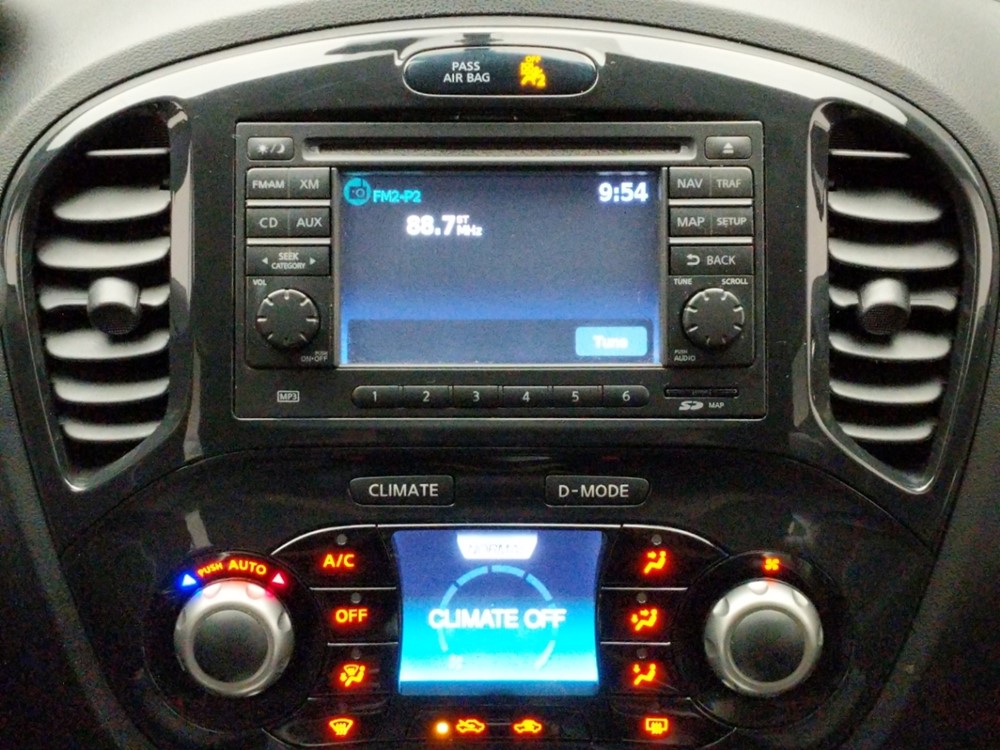 2012 Nissan JUKE - Stereo Package