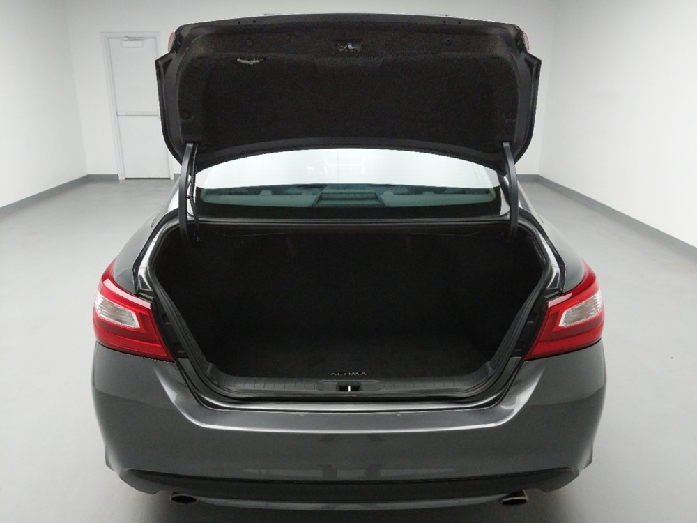 2017 Nissan Altima - Trunk