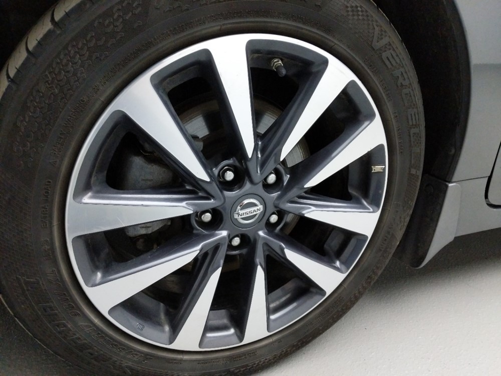 2017 Nissan Altima - Wheel