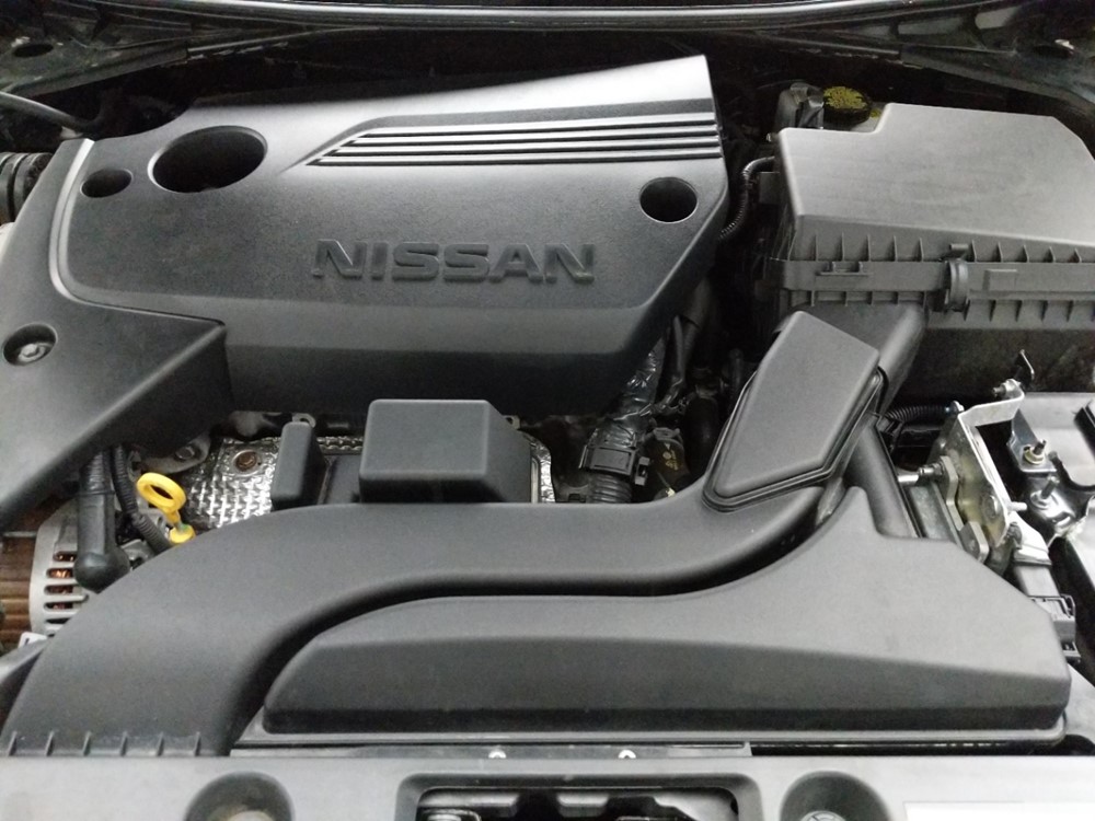 2017 Nissan Altima - Engine