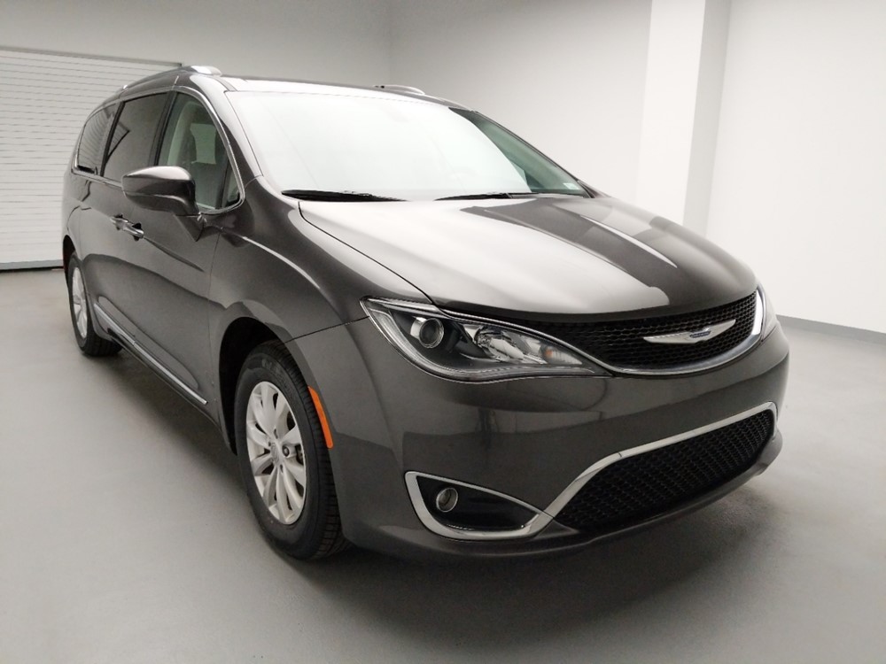 2018 Chrysler Pacifica - Passenger Front Bumper