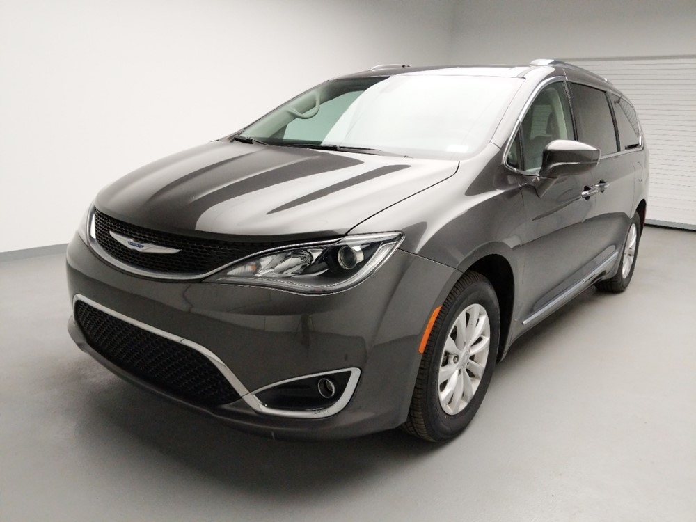 2018 Chrysler Pacifica - Driver Front Bumper