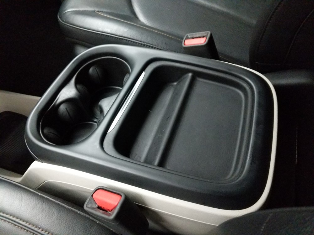 2018 Chrysler Pacifica - Center Console/Cup Holders