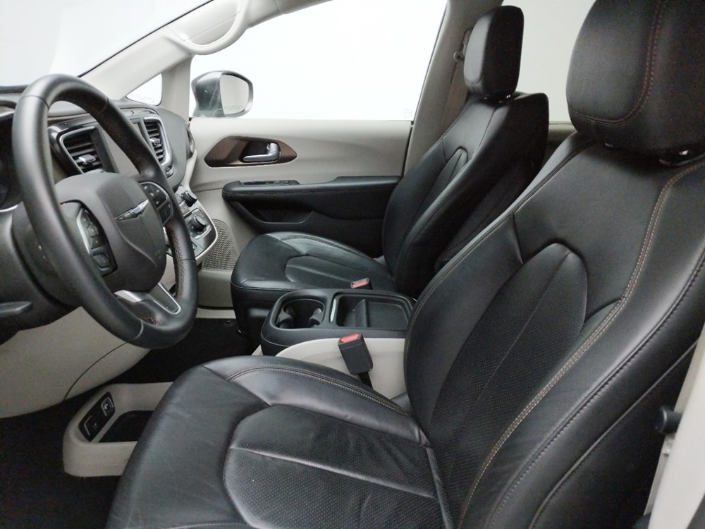 2018 Chrysler Pacifica - Driver Front Seat