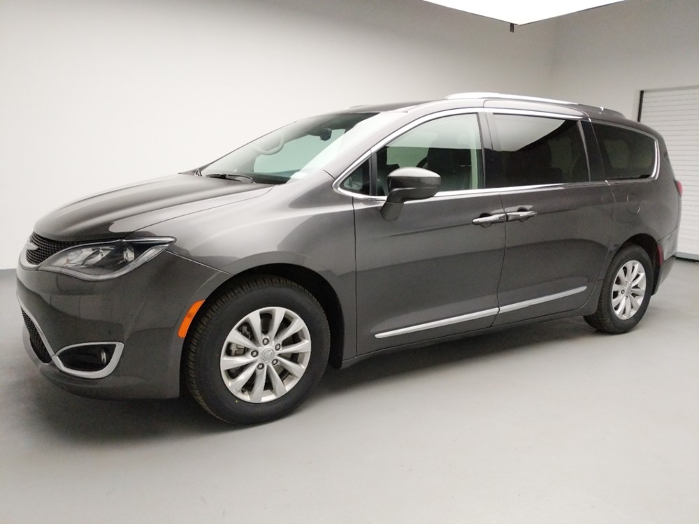 2018 Chrysler Pacifica - Driver Front Side