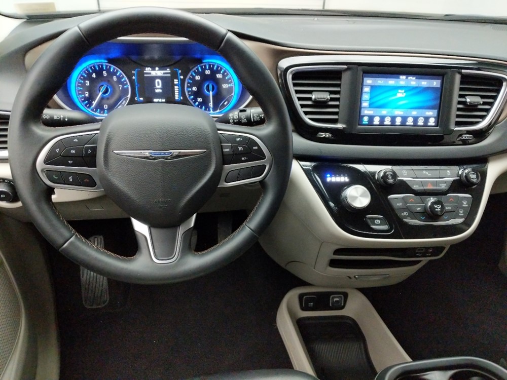 2018 Chrysler Pacifica - Driver Dash