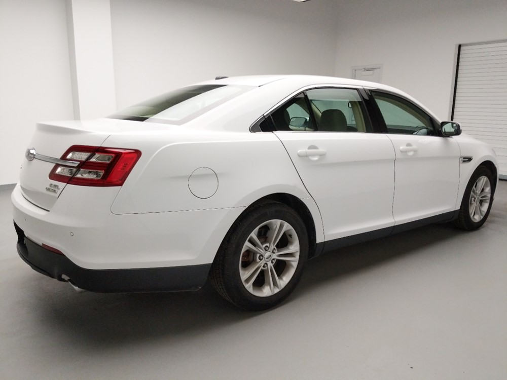 2015 Ford Taurus - Passenger Rear Side