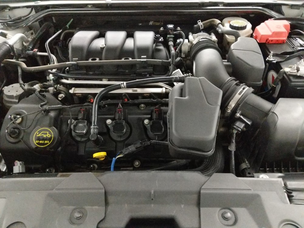 2015 Ford Taurus - Engine