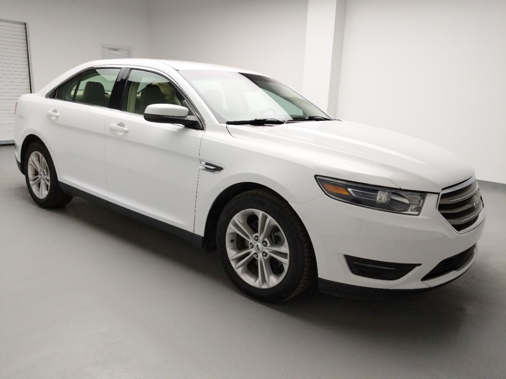 2015 Ford Taurus - Passenger Front Side