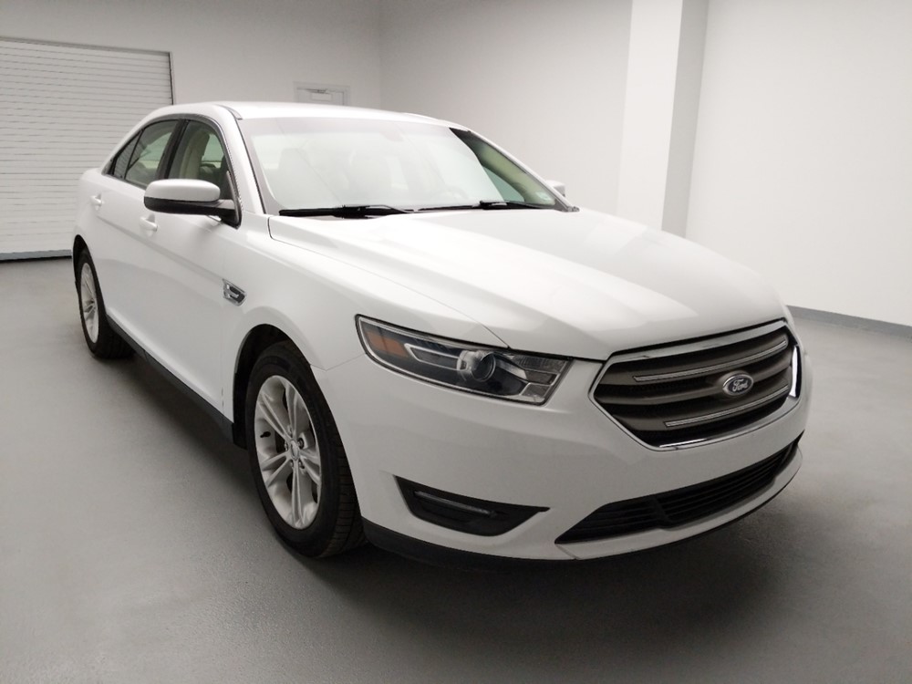 2015 Ford Taurus - Passenger Front Bumper