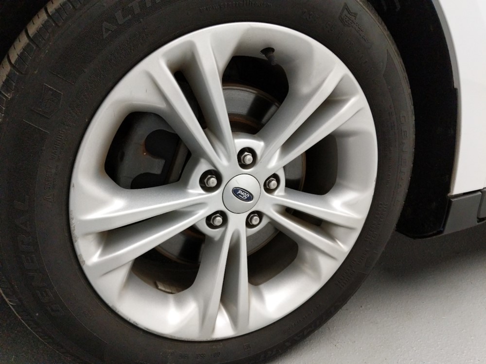 2015 Ford Taurus - Wheel