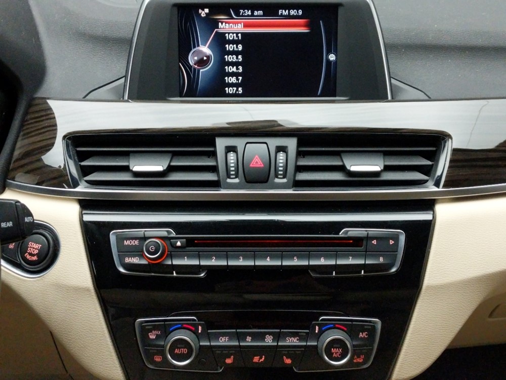 2016 BMW X1 - Stereo Package