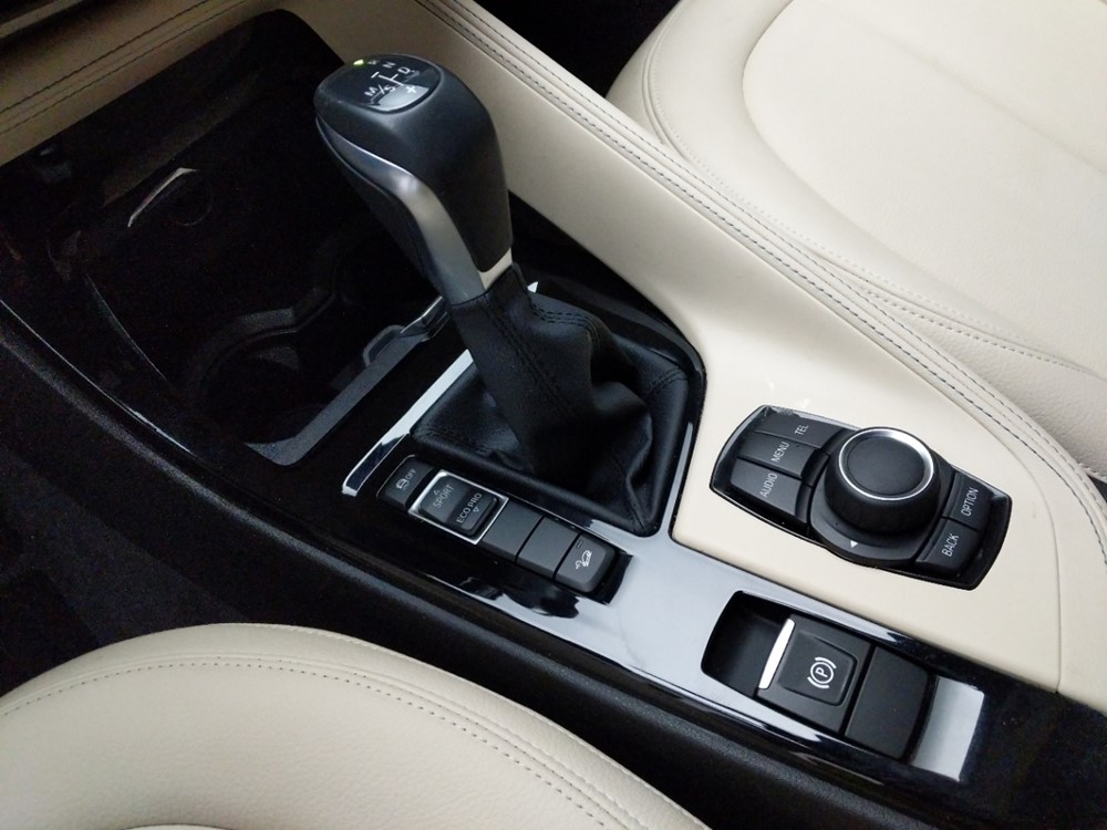 2016 BMW X1 - Center Console/Cup Holders
