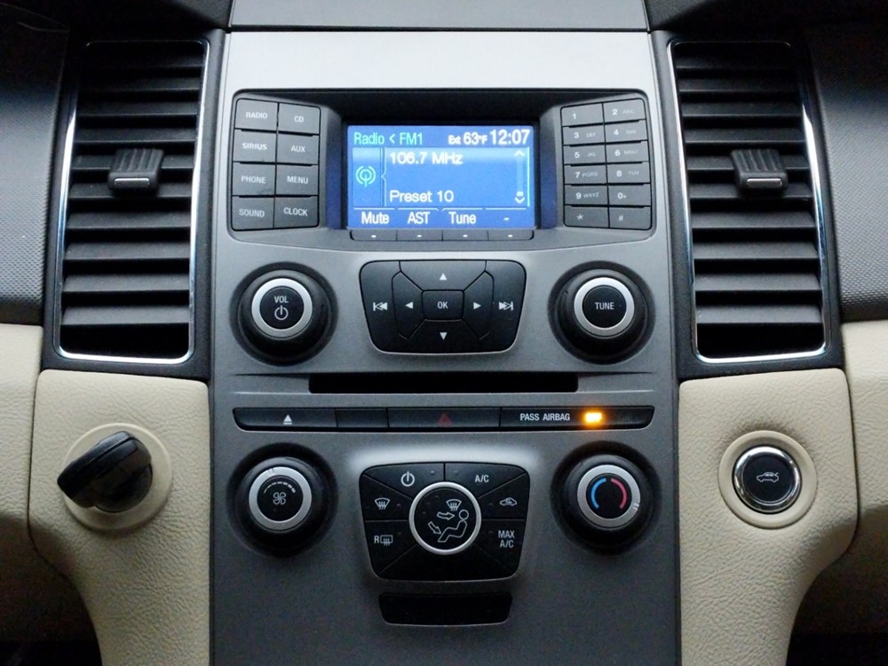 2013 Ford Taurus - Stereo Package
