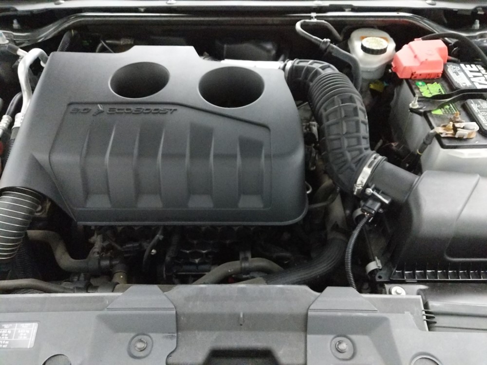 2013 Ford Taurus - Engine