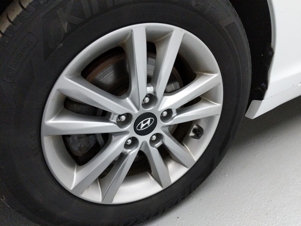 2017 Hyundai Sonata - Wheel