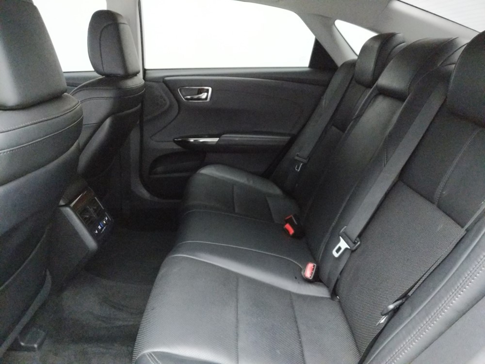 2014 Toyota Avalon - Driver Rear Seat