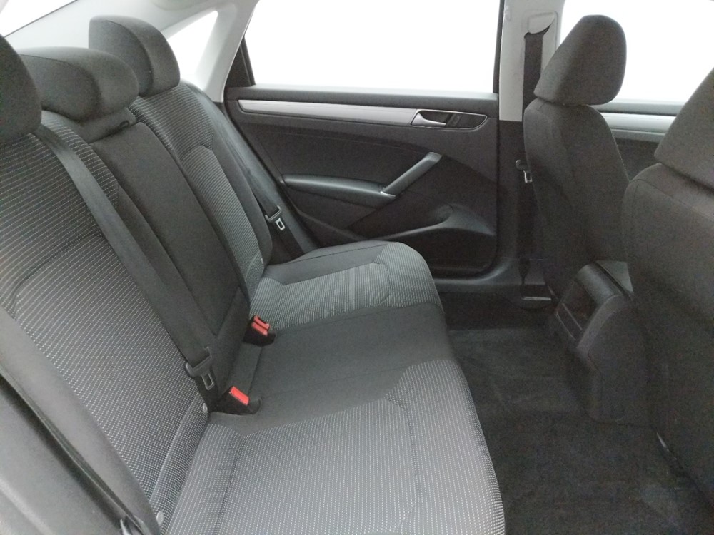 2016 Volkswagen Passat - Passenger Rear Seat