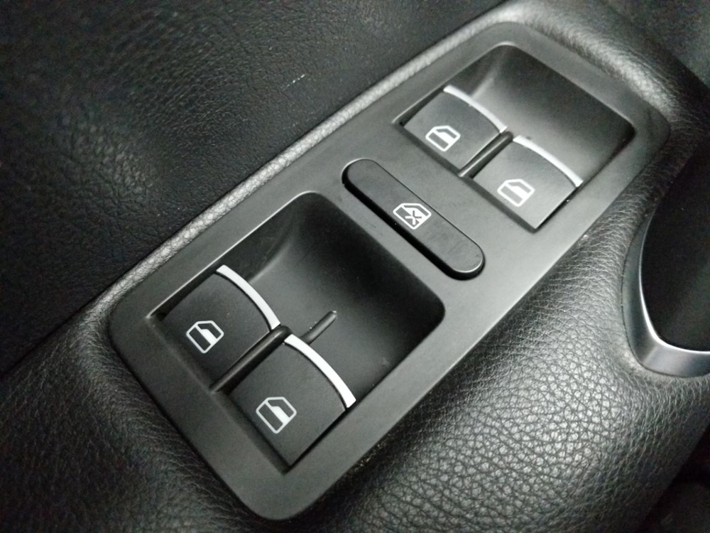 2016 Volkswagen Passat - Driver Power Windows/Lock Control